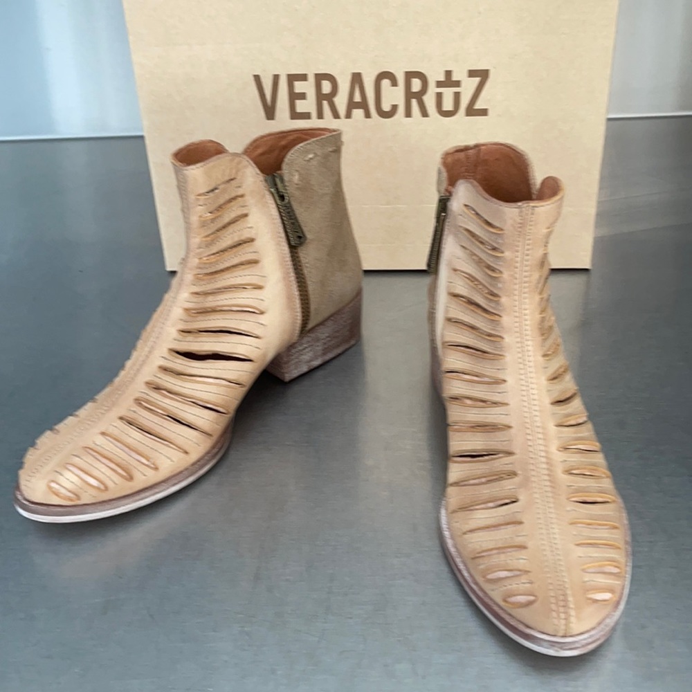 Vera Cruz “Desert Winds” laser cut leather boots NEW in original box!